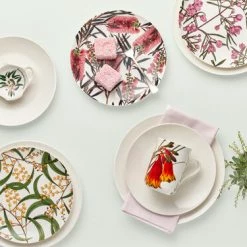 Alternative view of Royal Botanic Gardens Plate 20cm Boronia
